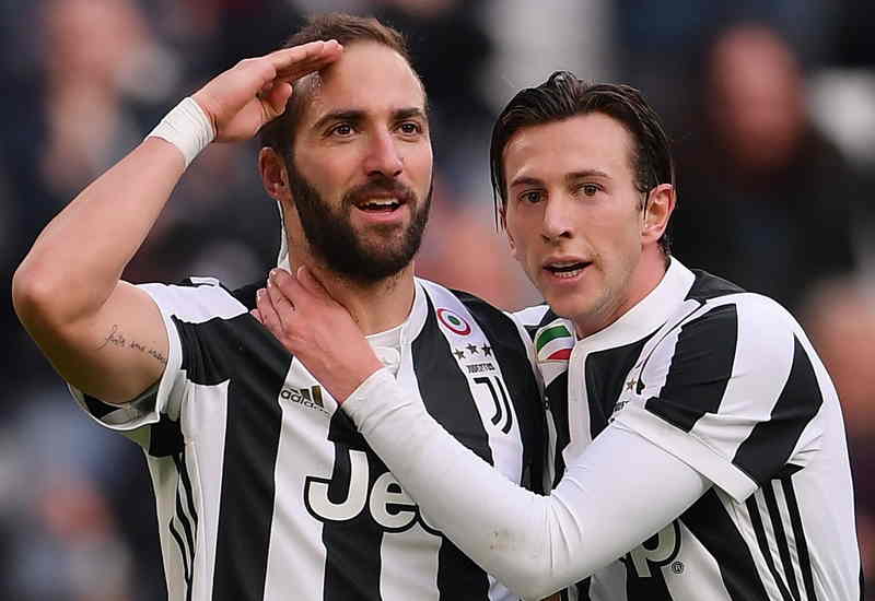 Higuain Cetak Hattrick Saat Juventus Bungkam Sassuolo 7-0 Higuain Cetak Hattrick Saat Juventus Bungkam Sassuolo 7-0